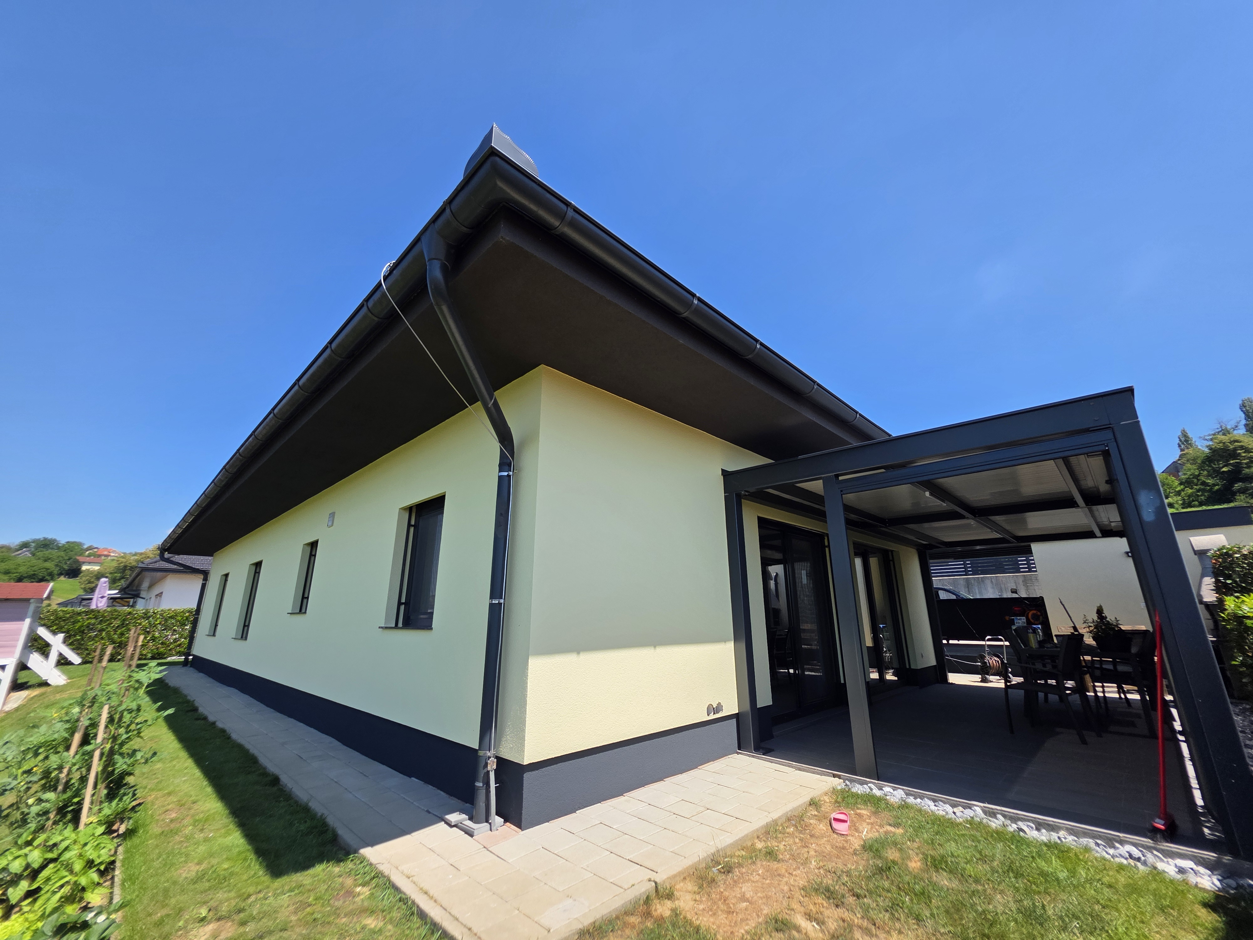 PREJ 🆚 POTEM: Osvežitev fasade v Benediktu! ✨🏡